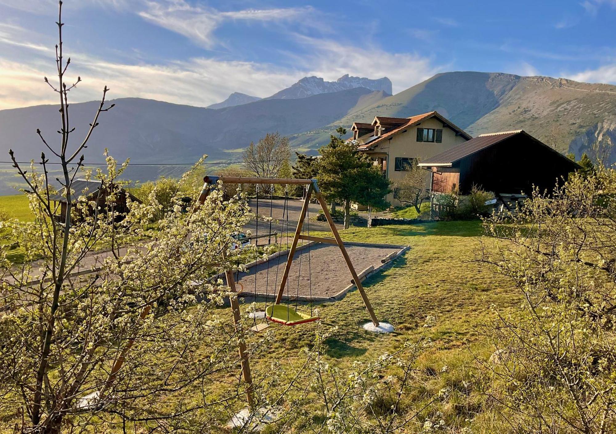 Le Sanctuaire Des Cimes Etoilees Daire La Roche-des-Arnauds Dış mekan fotoğraf